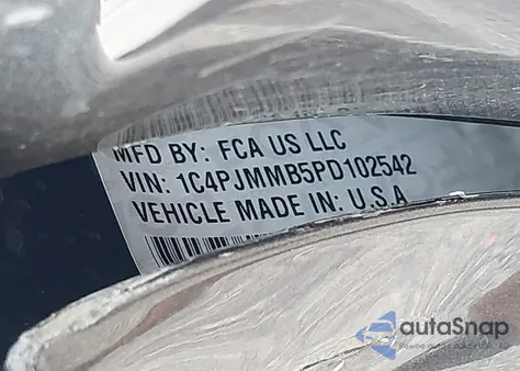 2023 Jeep Cherokee Altitude Lux 4X4 из США, поврежденный, VIN 1C4PJMMB5PD102542